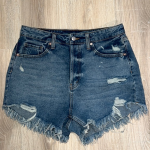Ripped denim mom shorts